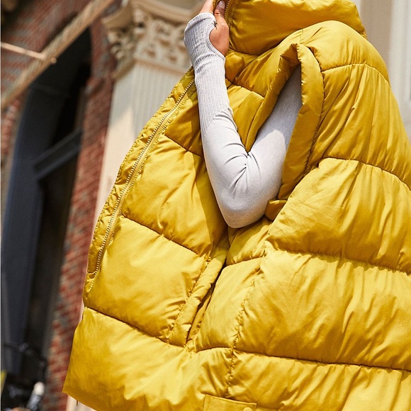 Free People Jackets & Blazers - Free People In a Bubble Puffer Vest